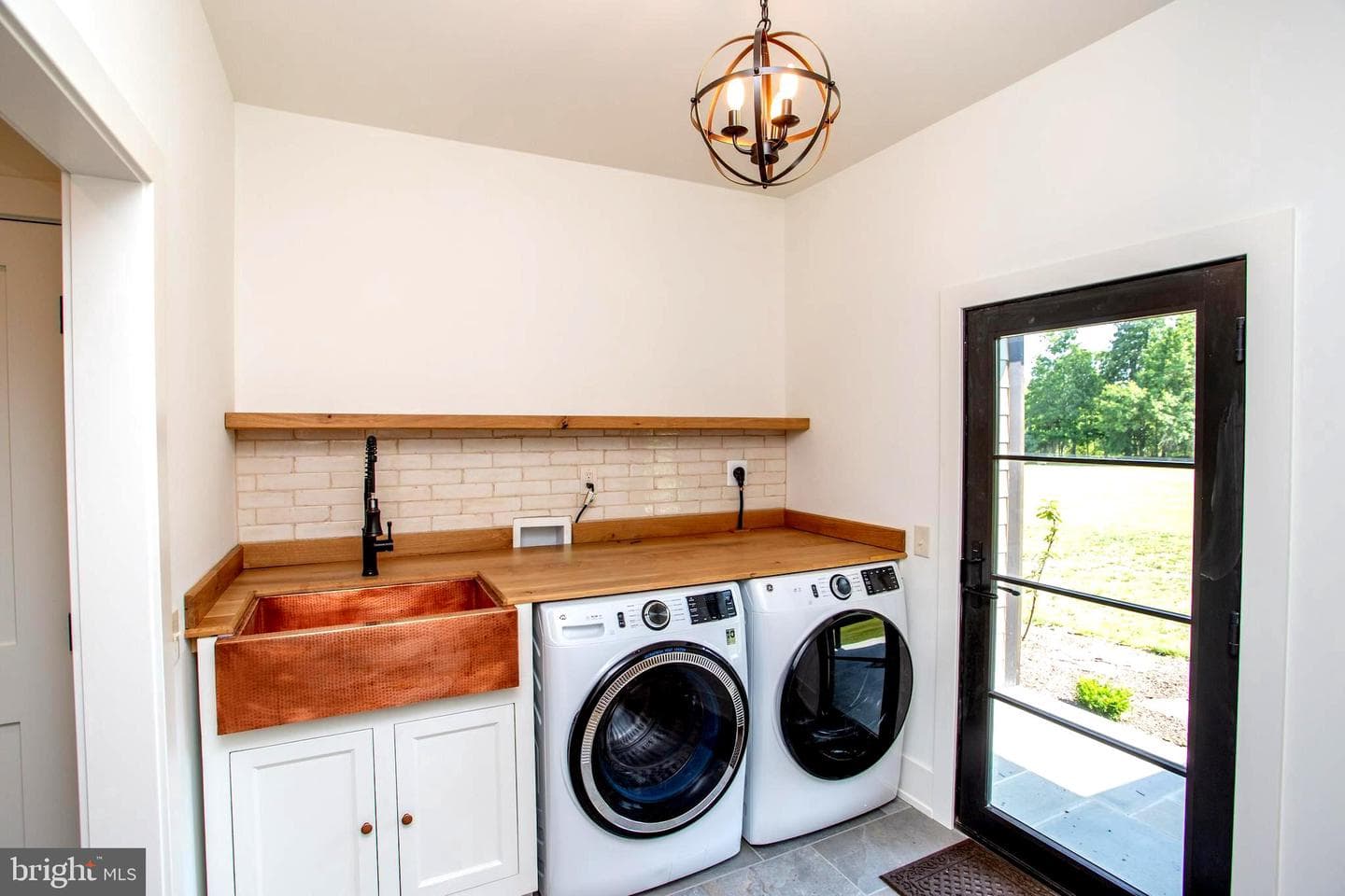 5823 Rodgers Road photo 26