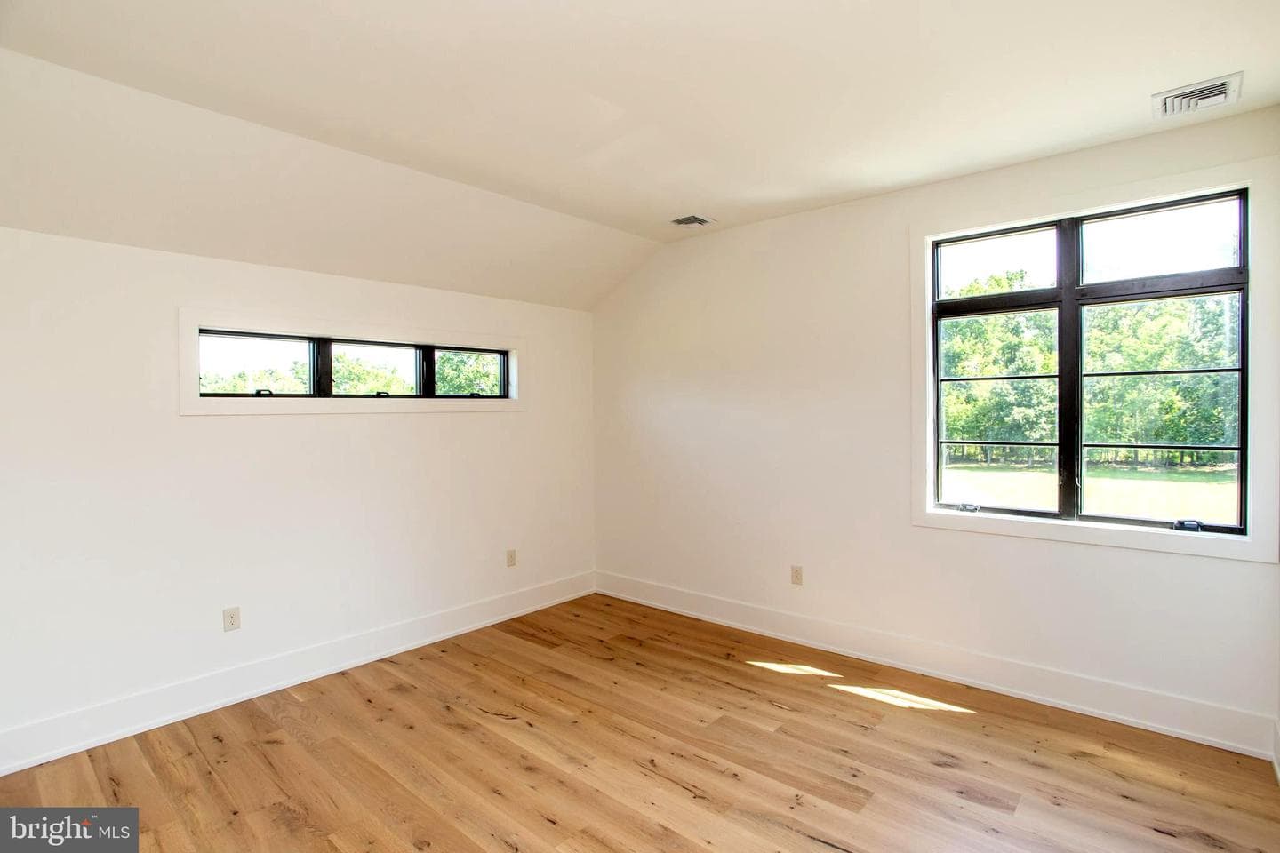 5823 Rodgers Road photo 38