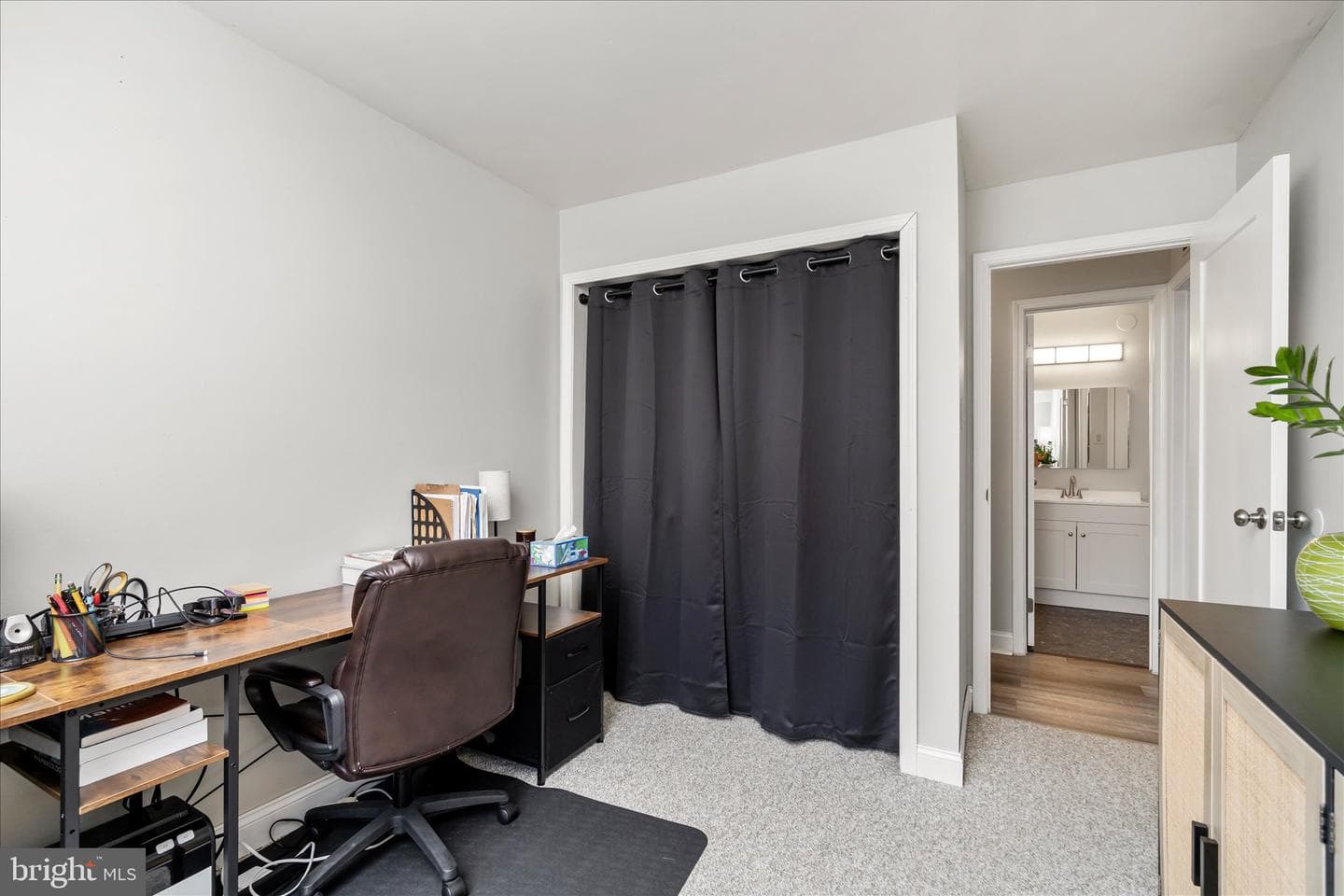 1609 Society Place photo 15