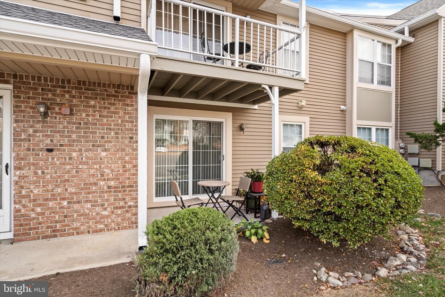 1609 Society Place photo 3