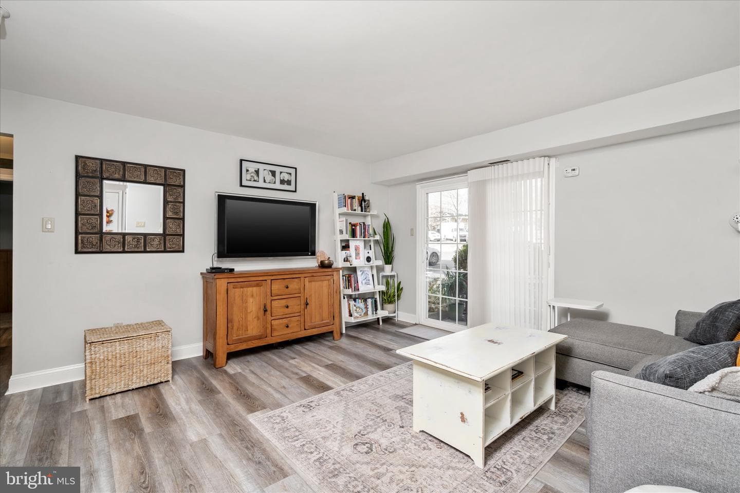 1609 Society Place photo 5