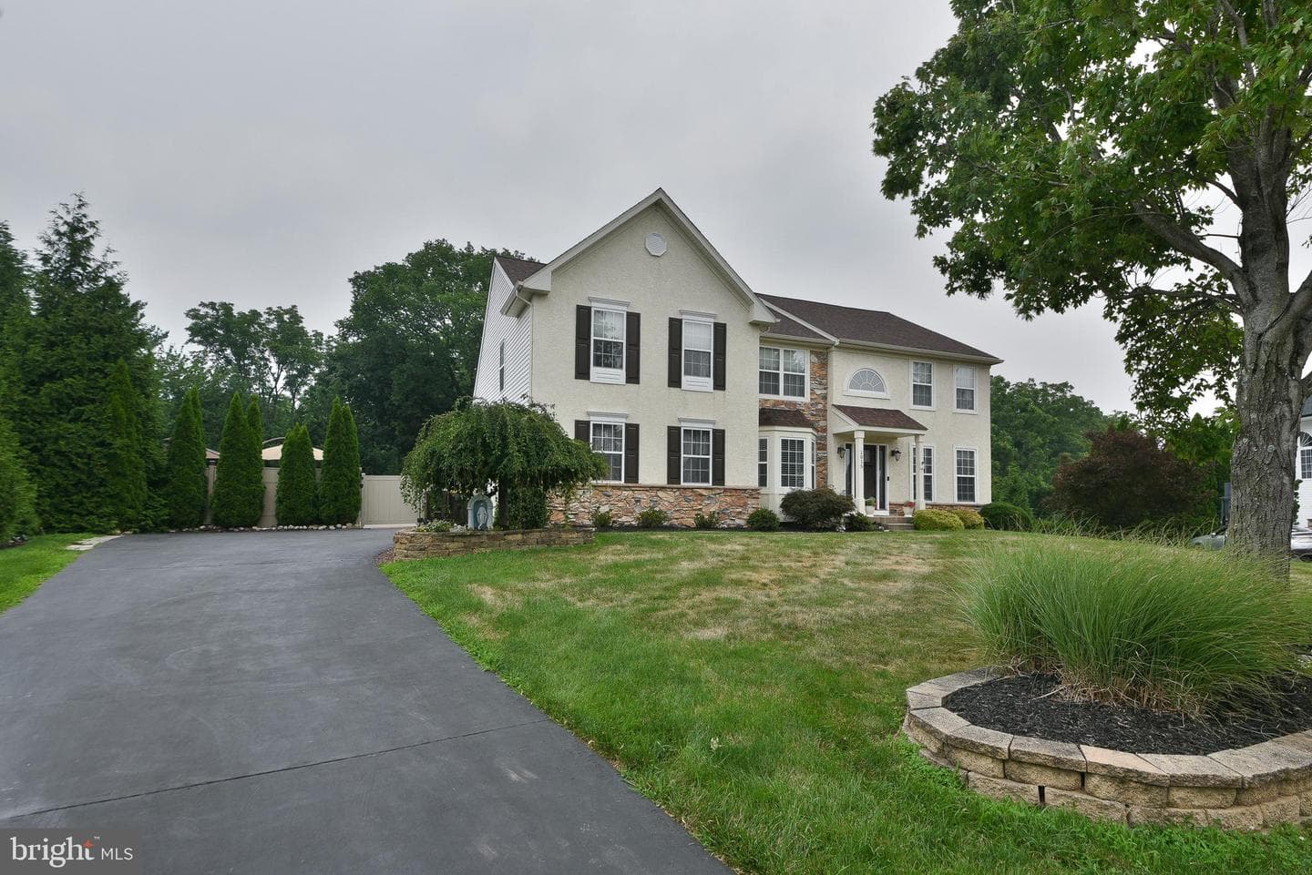 1015 Hickory Ridge Drive photo 4