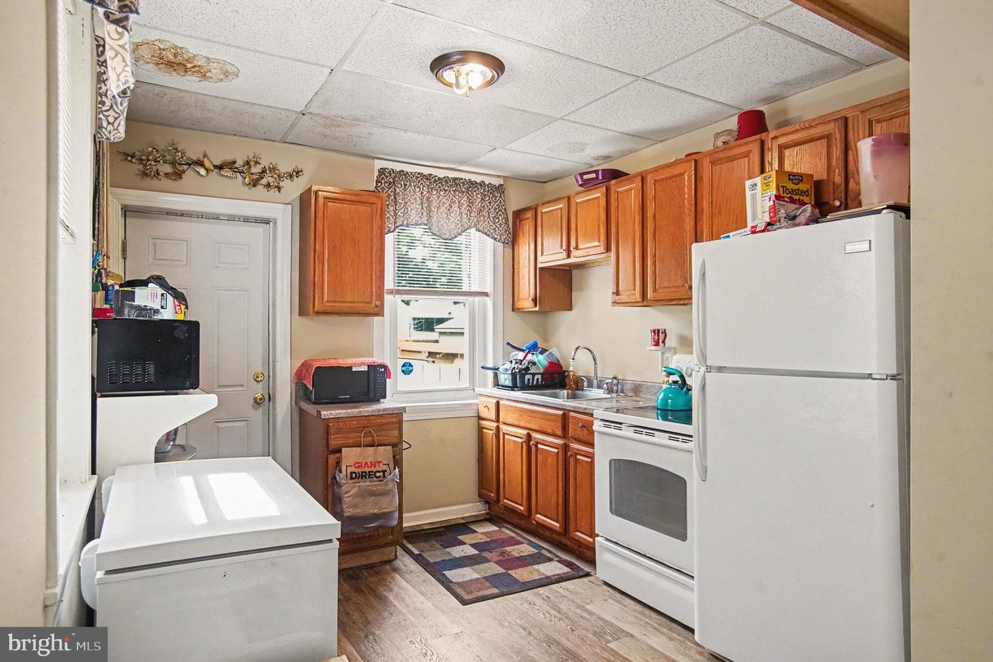 491 Pond Street photo 3