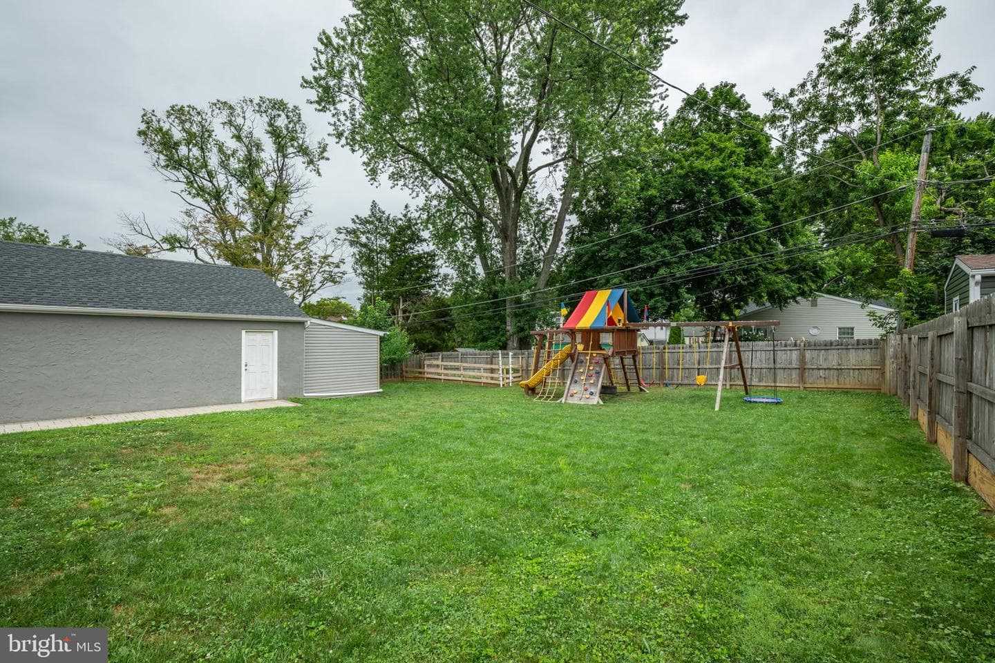 281 N Hawthorne photo 41