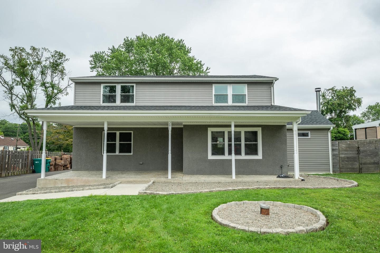 281 N Hawthorne photo 5