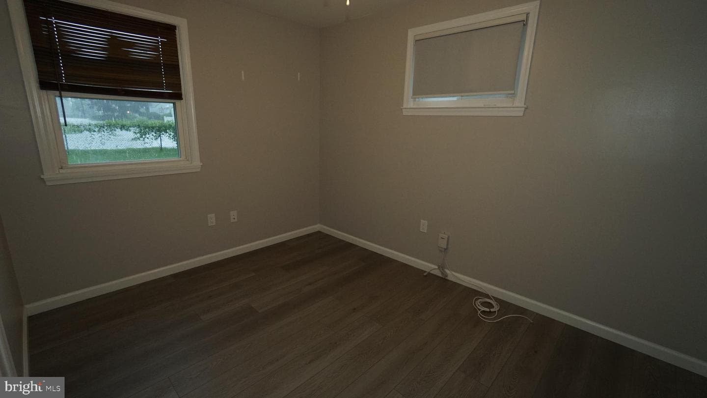 540 Western Avenue photo 20