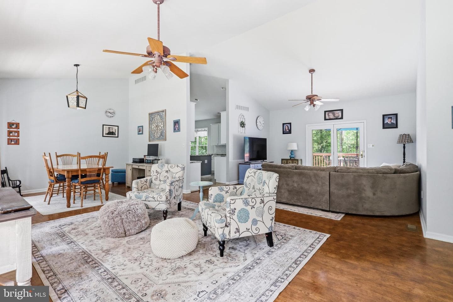 1045 Mountainview Drive photo 8