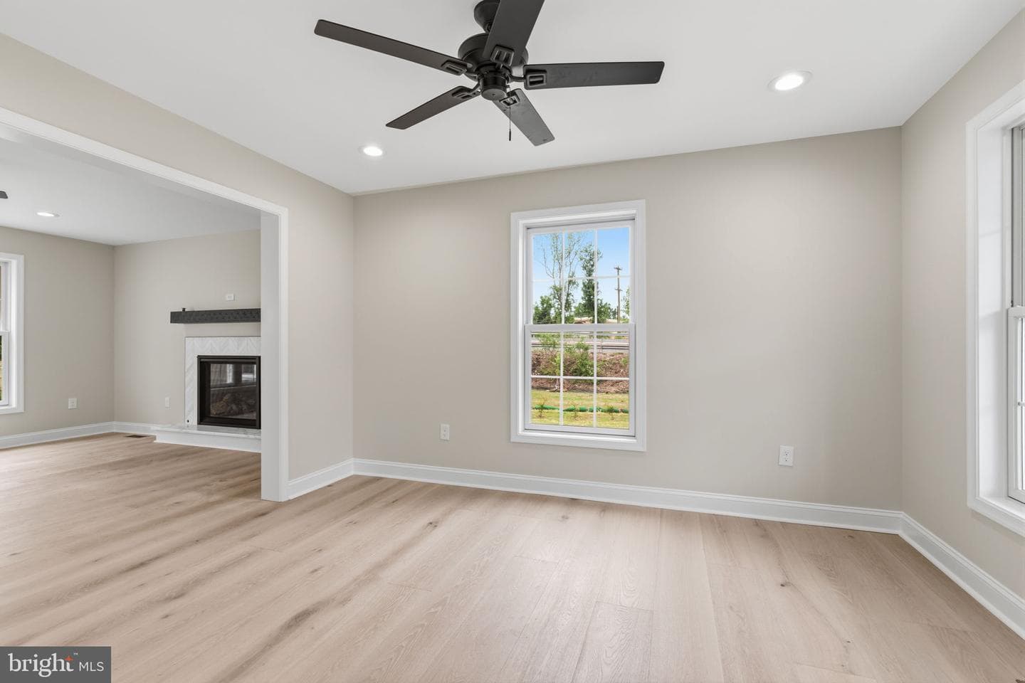 151 E Highland Avenue photo 4