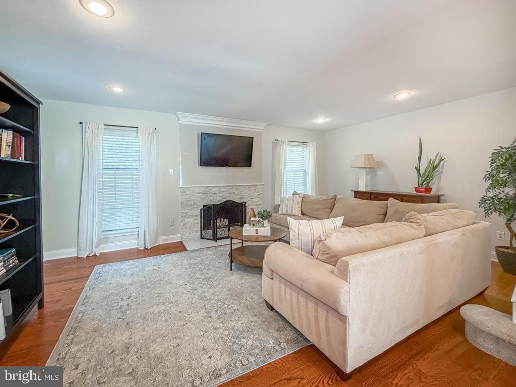 145 Liberty Drive photo 3
