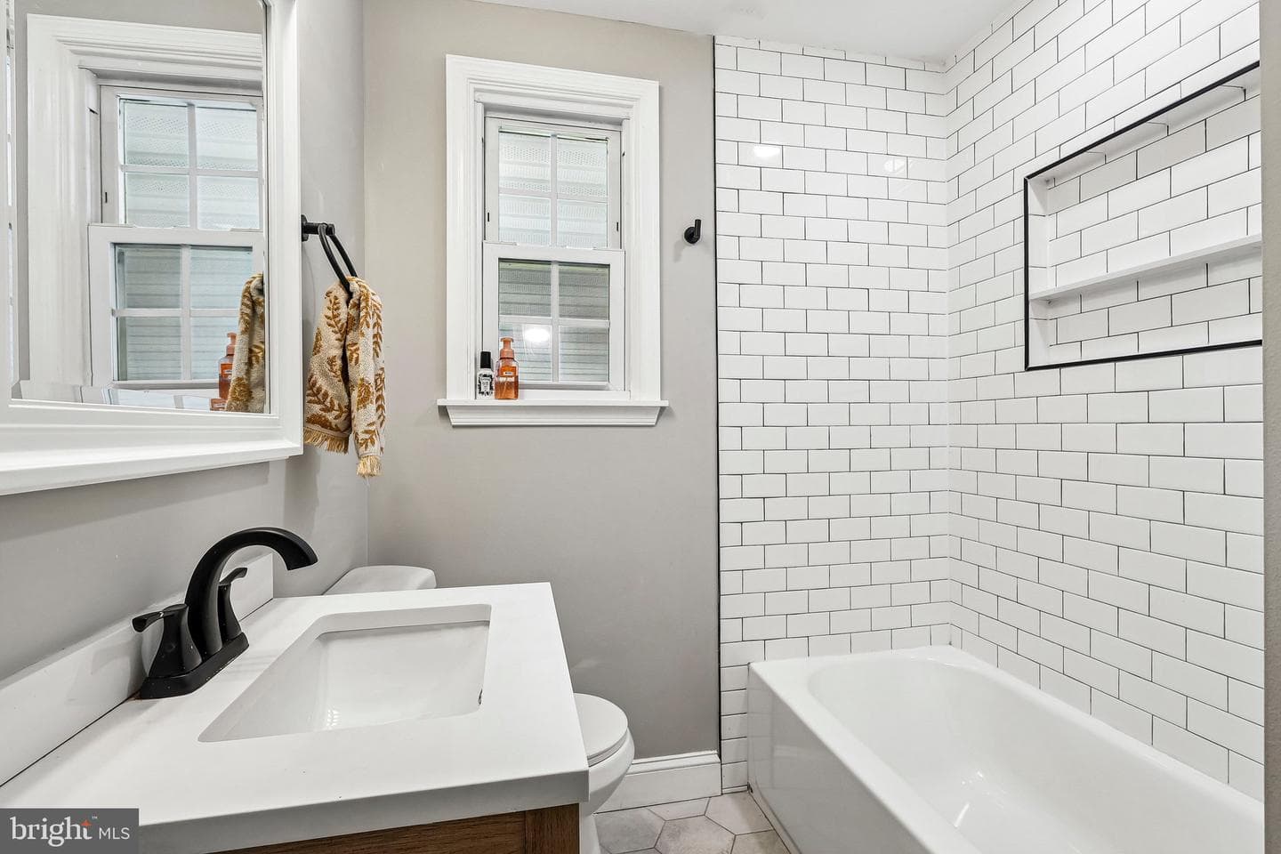 2129 Herblew Road photo 18
