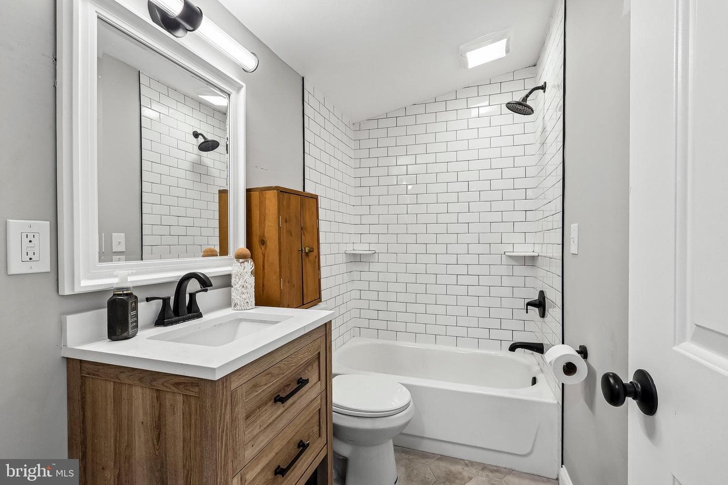 2129 Herblew Road photo 38