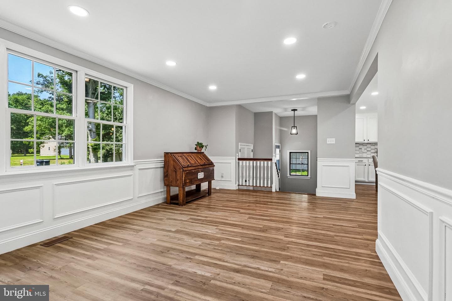 2129 Herblew Road photo 6