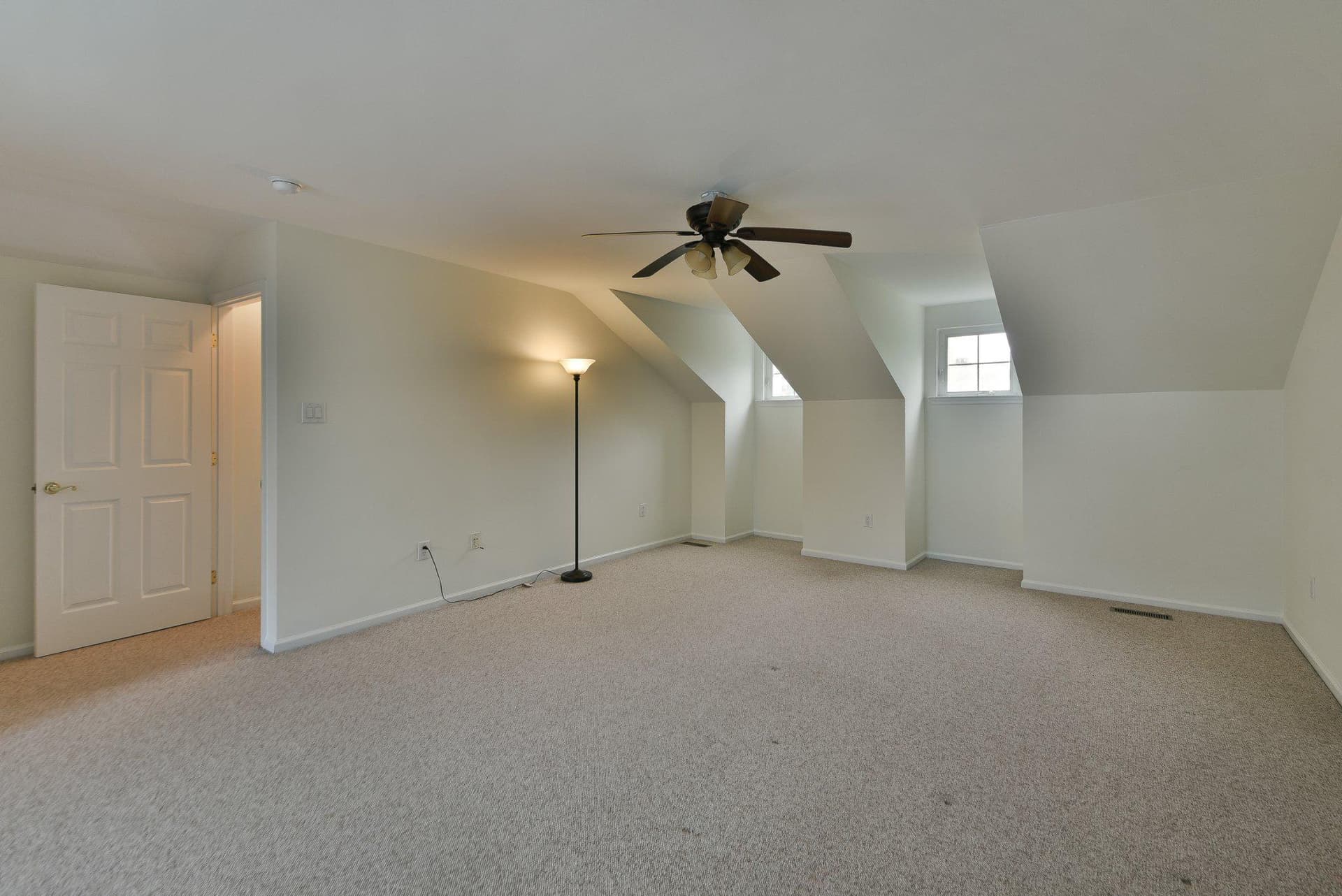 65 Woodbridge Drive photo 25