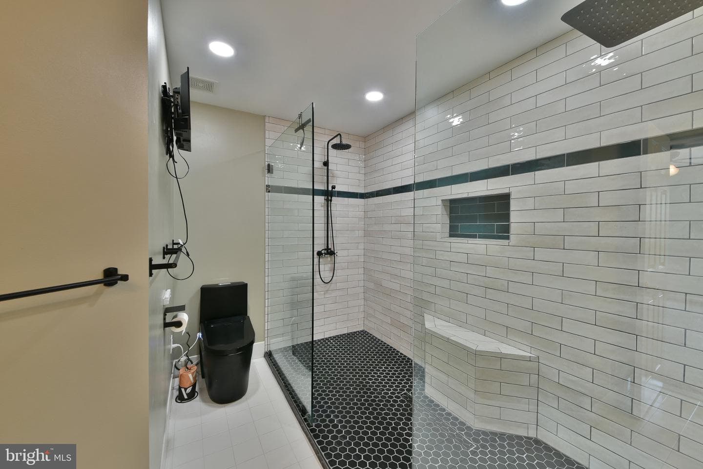 65 Woodbridge Drive photo 35