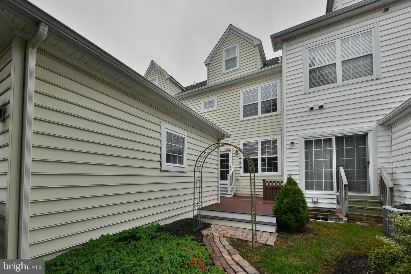 65 Woodbridge Drive photo 37