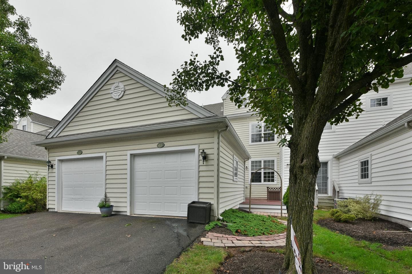 65 Woodbridge Drive photo 43