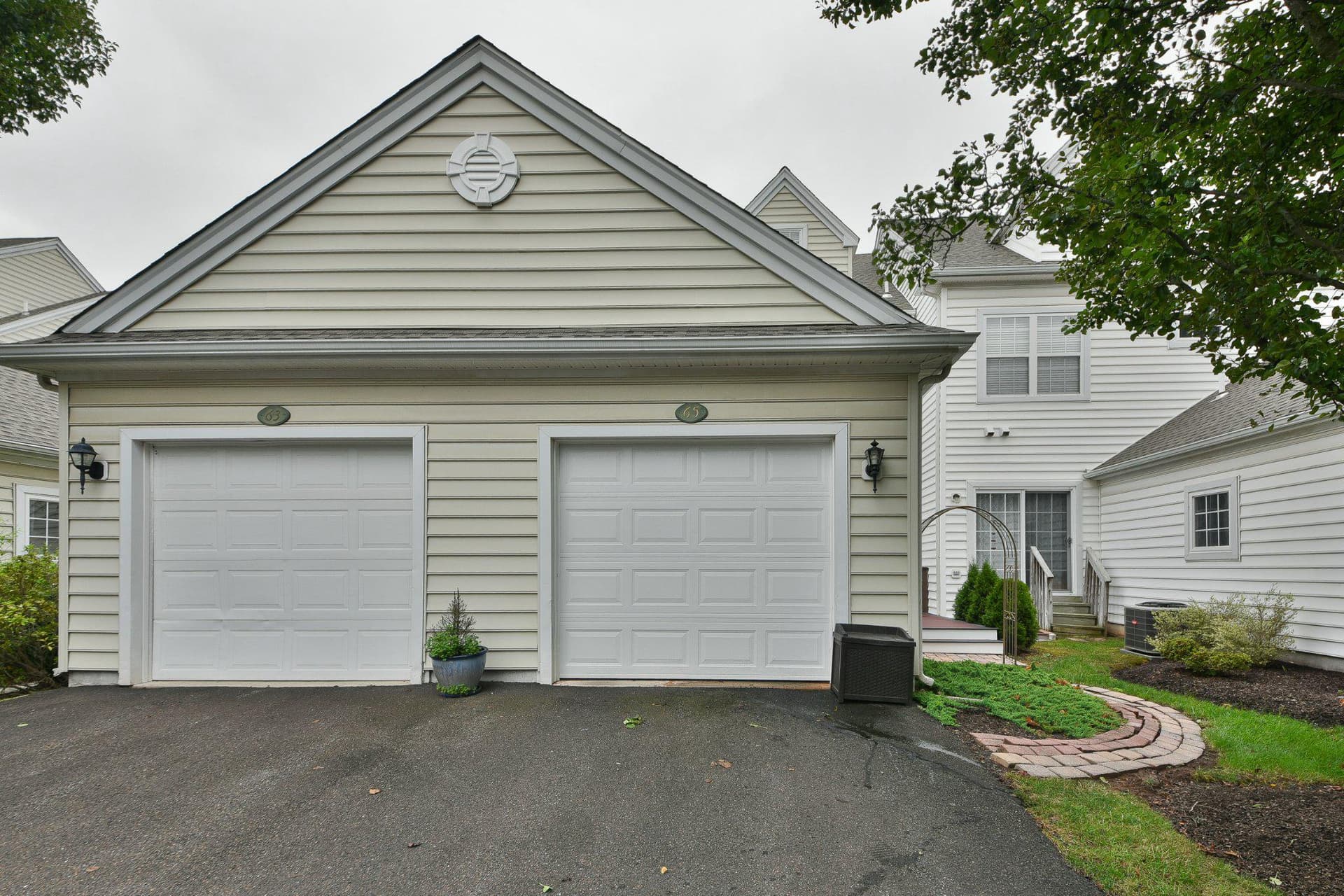 65 Woodbridge Drive photo 45