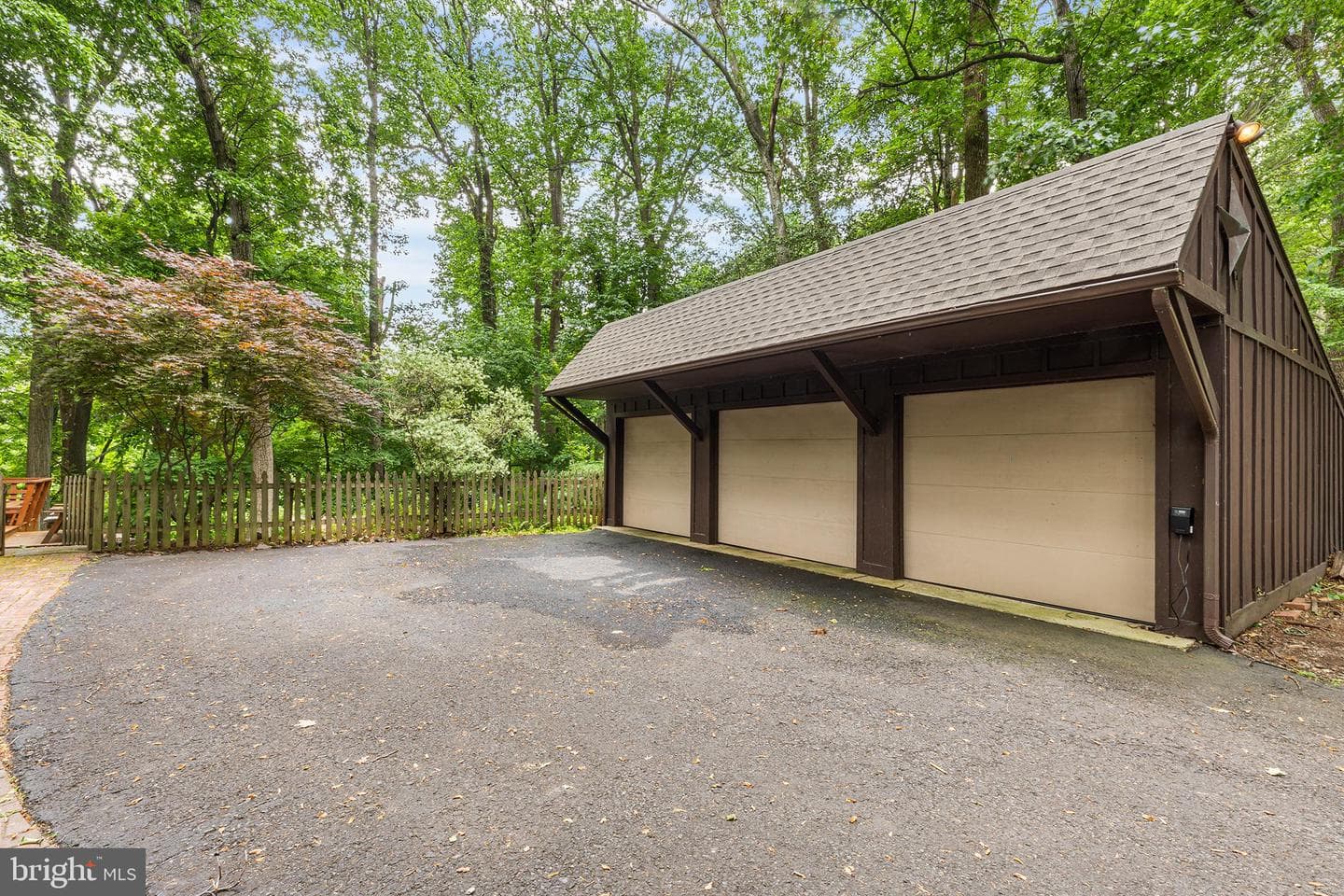 5839 Private Road photo 4