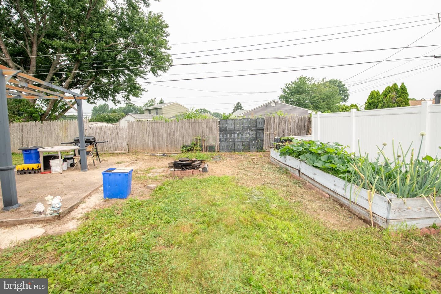 51 Serpentine Lane photo 36
