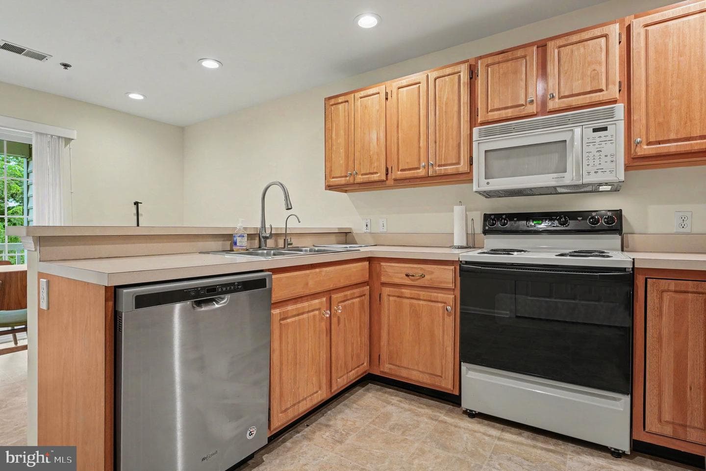 42 W College Avenue #322 photo 6