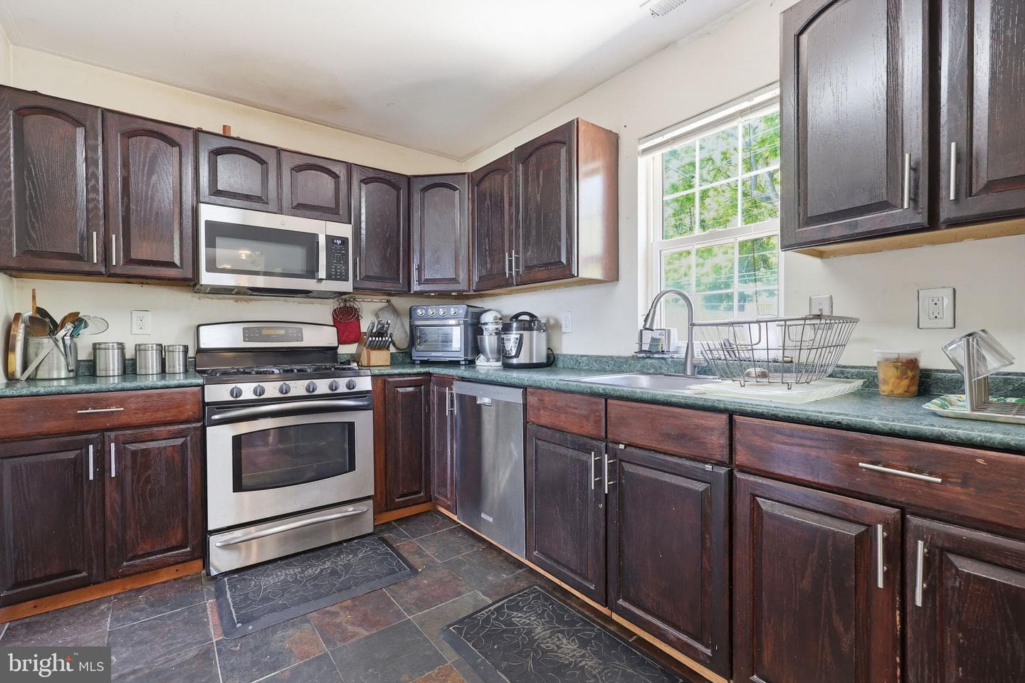 231 Collingswood Road photo 5