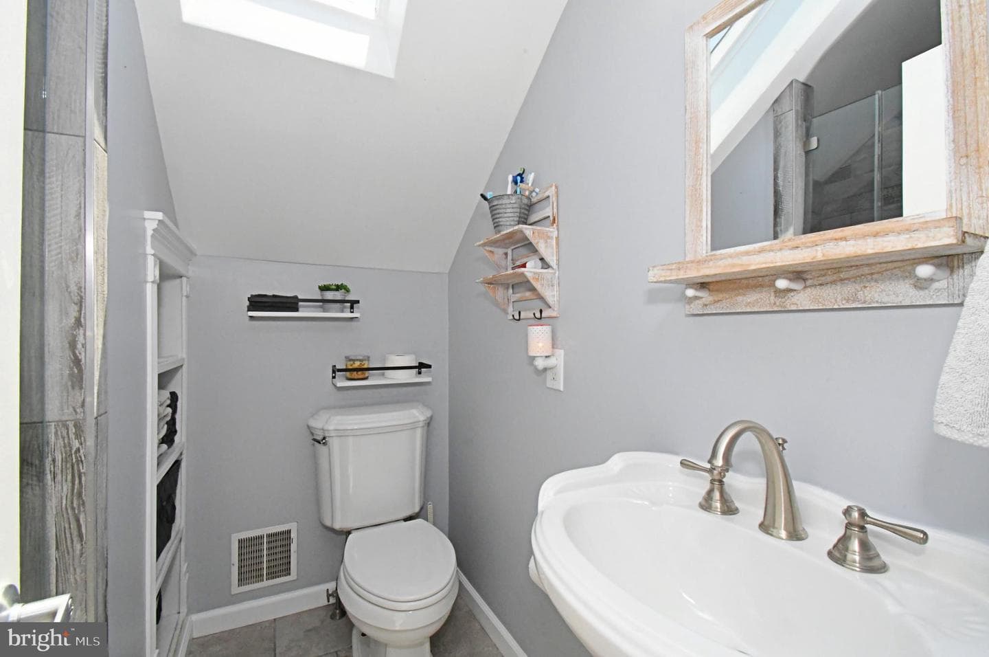 630 Elmwood Avenue photo 30