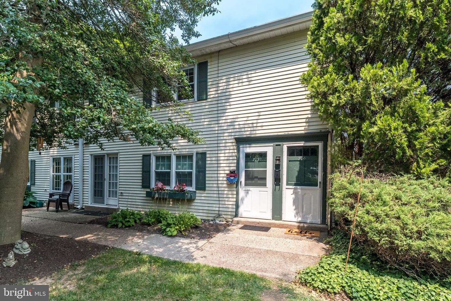 704 Yardley Cmns