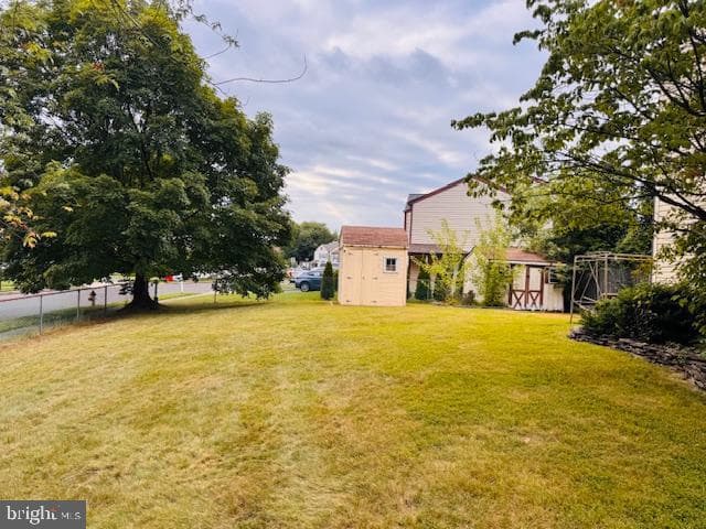 632 Longfellow Court photo 27