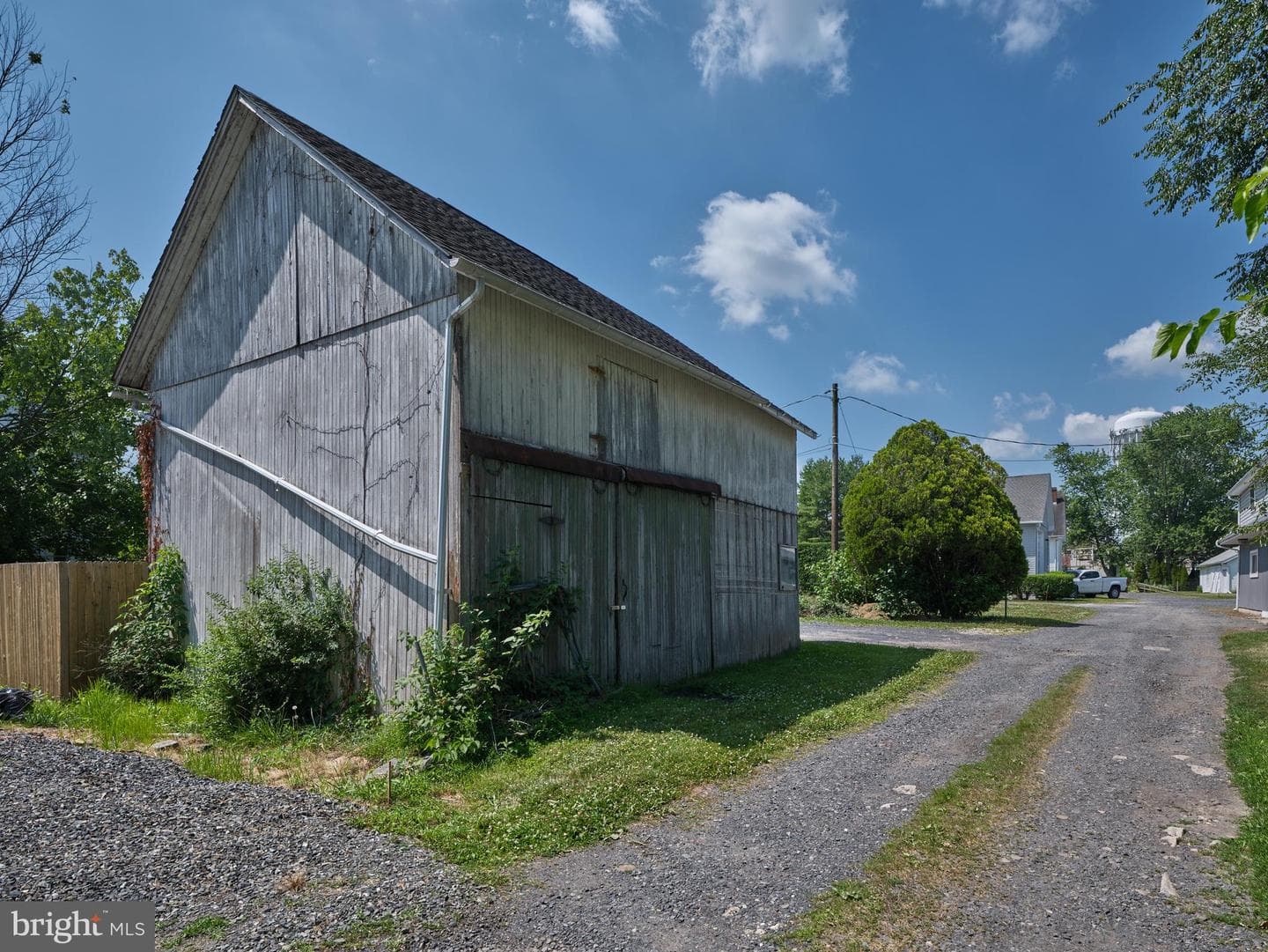 111 E Broad Street photo 2