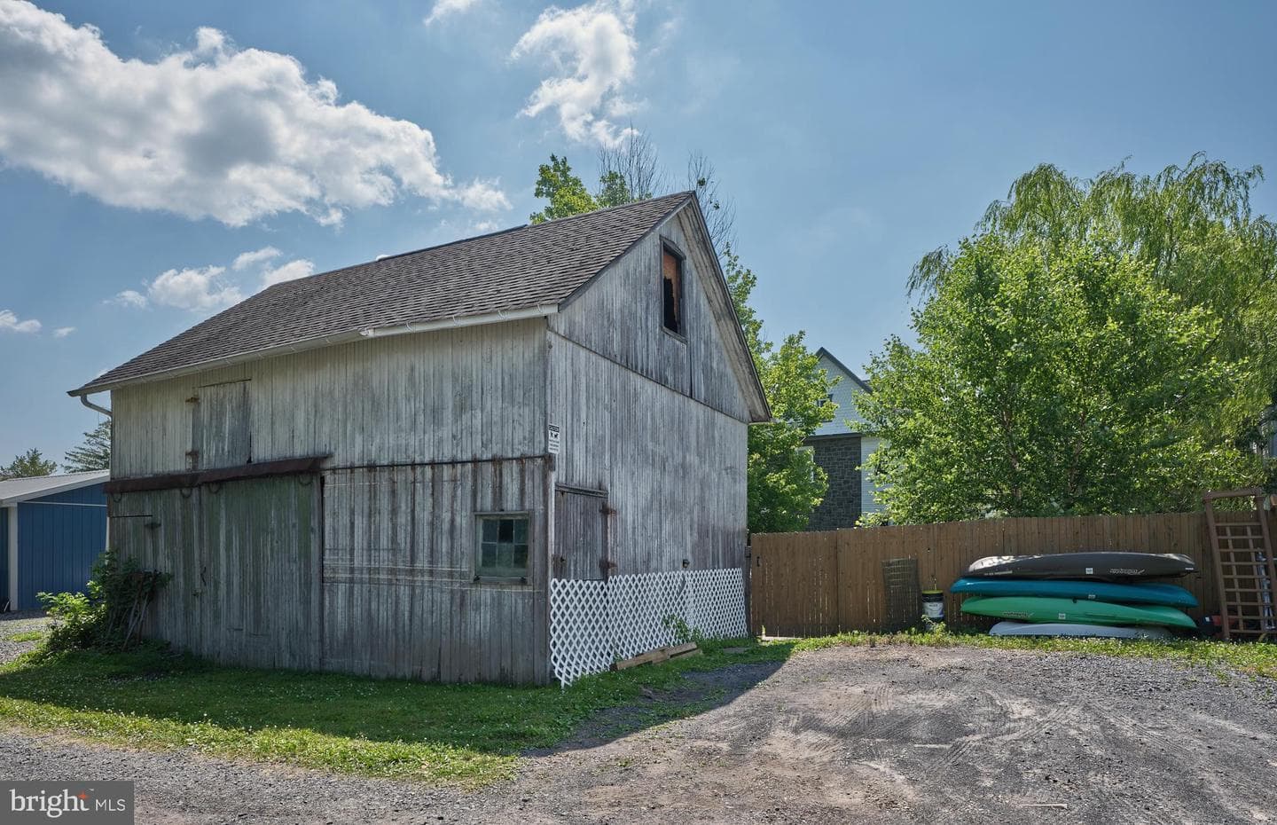 111 E Broad Street photo 23