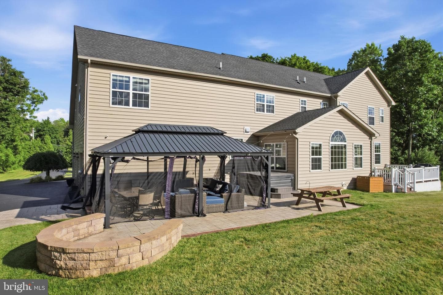914 Hilltown Pike photo 85