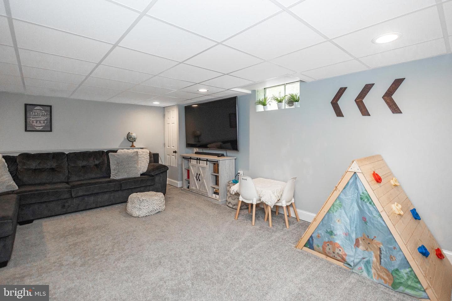 202 Shewell Avenue photo 23