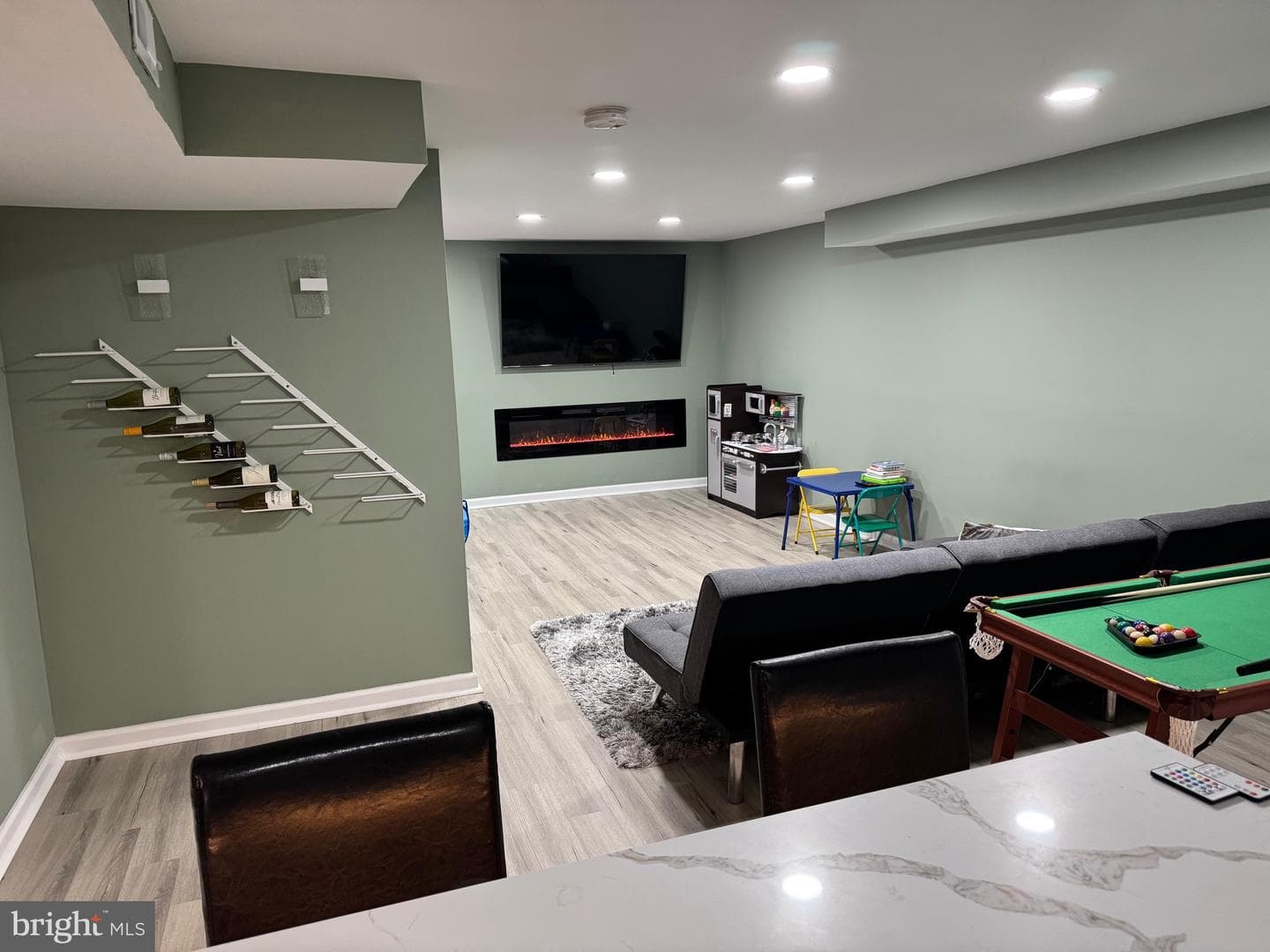 574 S Mount Vernon Circle photo 11