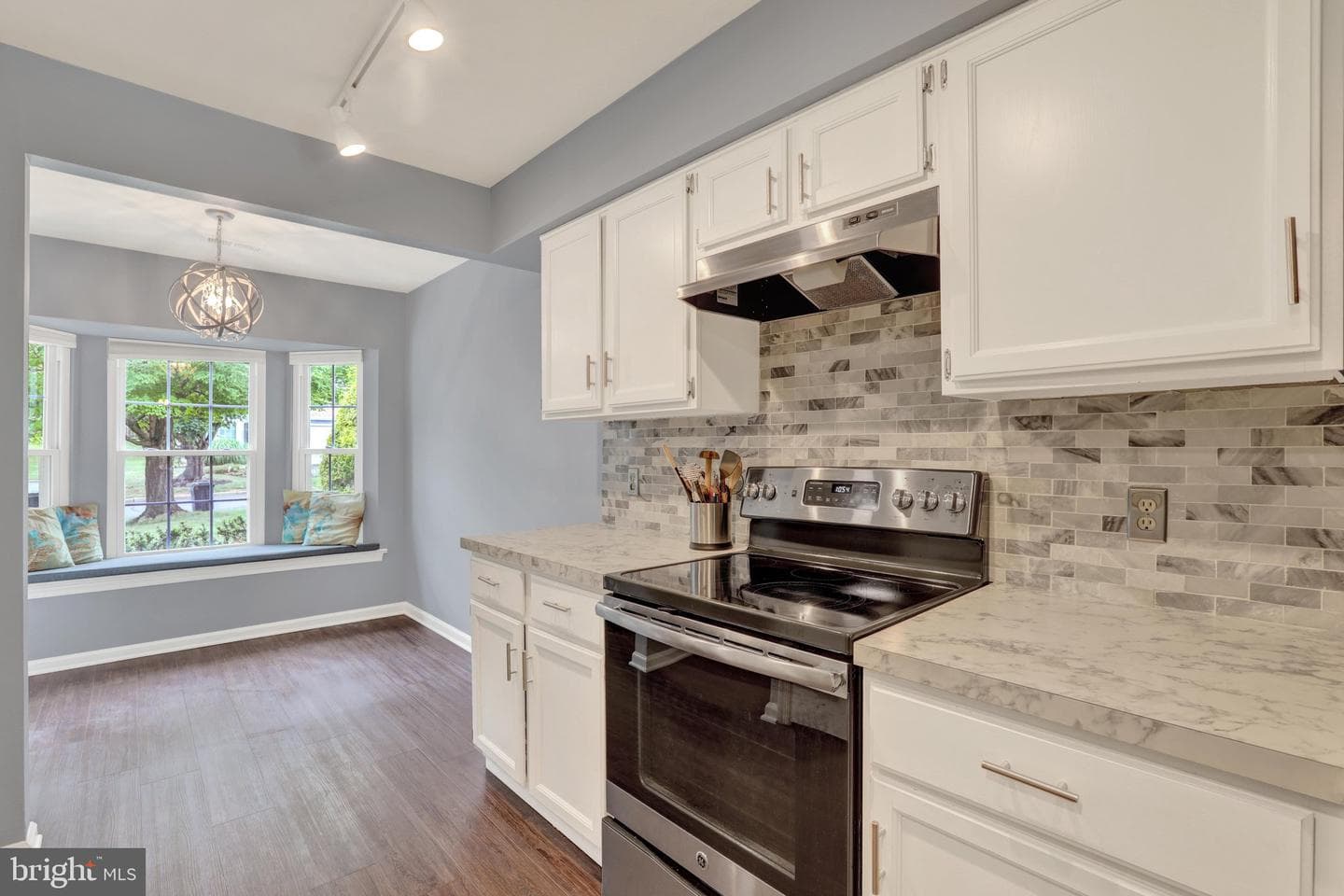 472 Trumbull Court photo 11