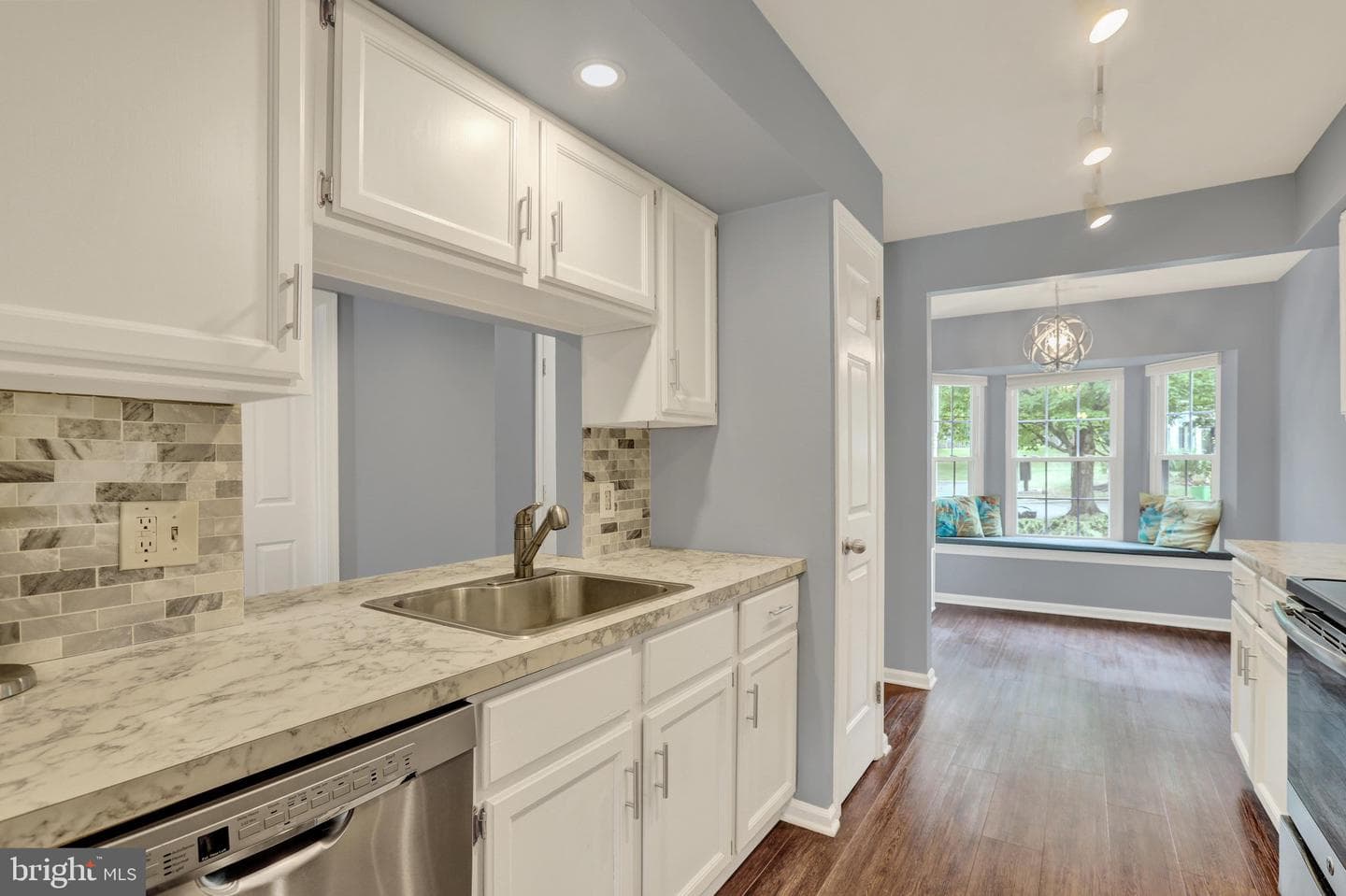 472 Trumbull Court photo 15