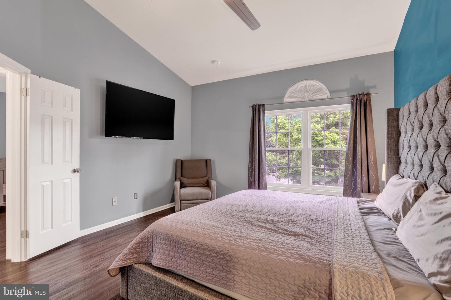 472 Trumbull Court photo 19