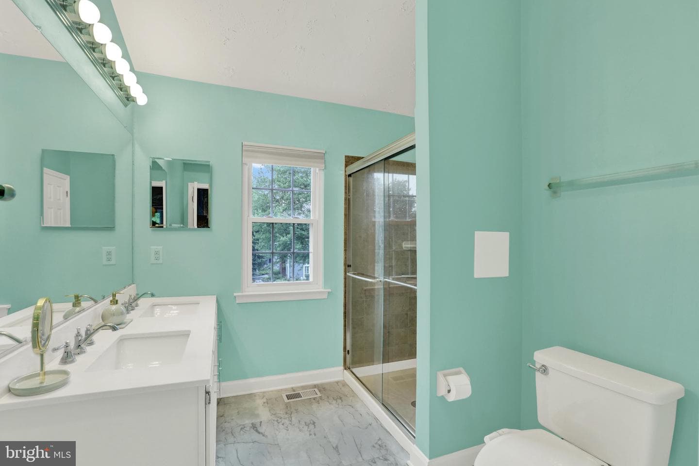 472 Trumbull Court photo 22