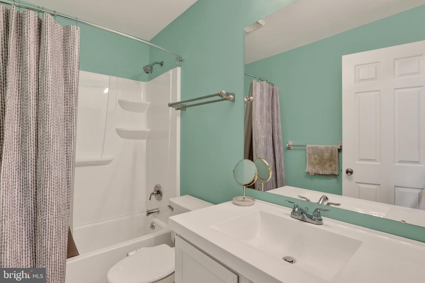 472 Trumbull Court photo 27