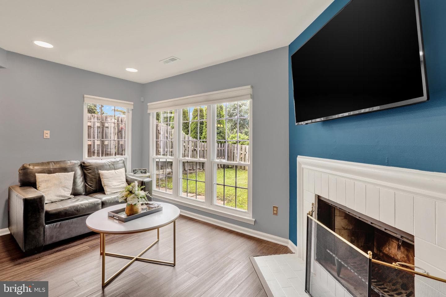 472 Trumbull Court photo 4