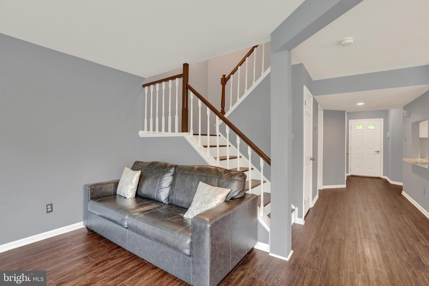 472 Trumbull Court photo 5
