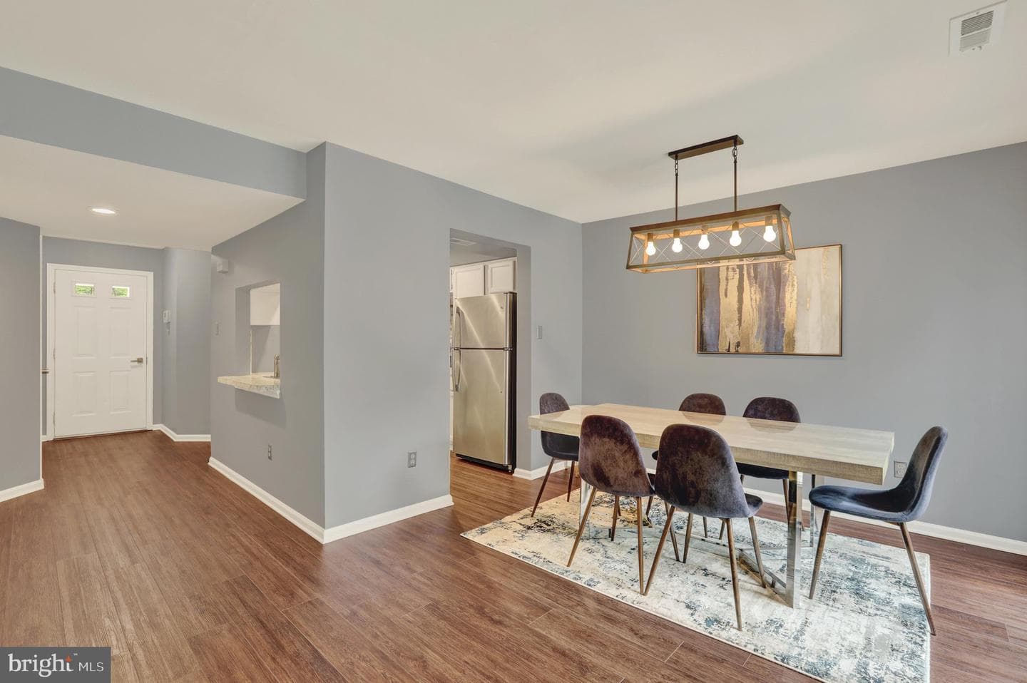 472 Trumbull Court photo 8