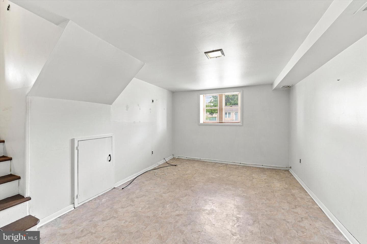 726 Violet Road photo 7