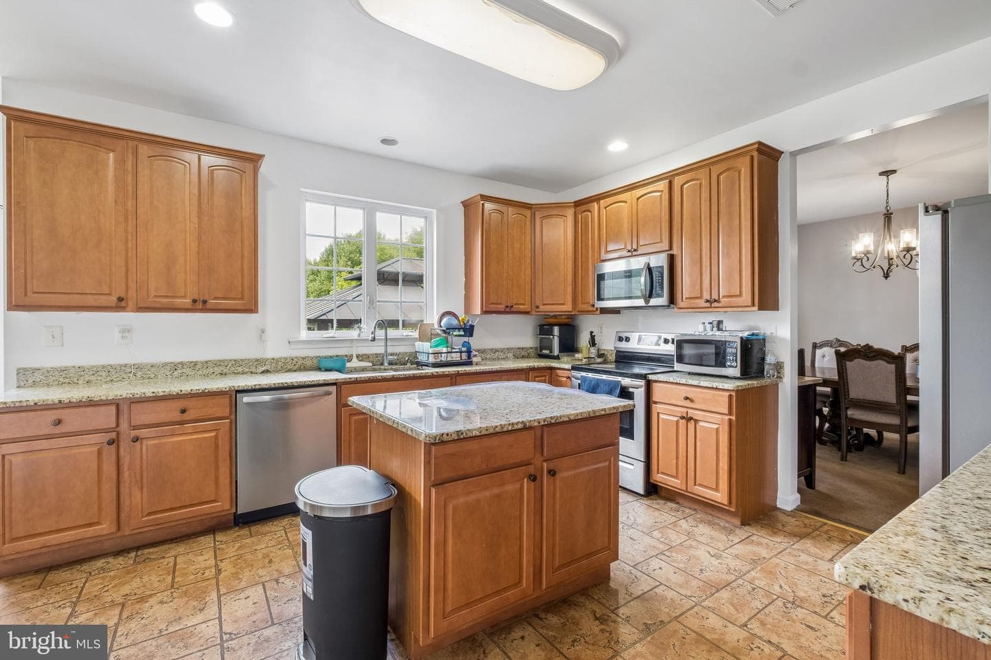 211 Tollgate Road photo 15