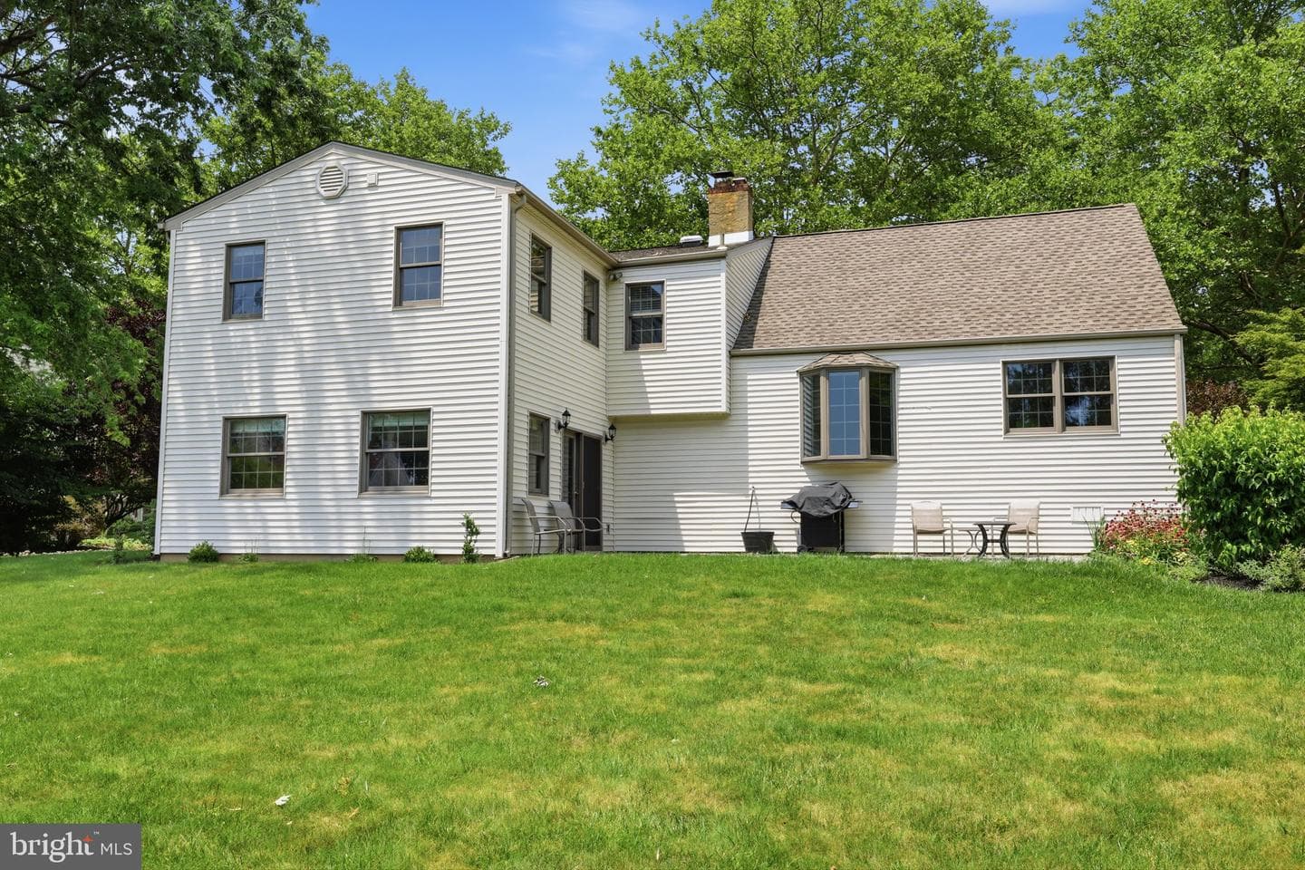 572 Sterling Street photo 43