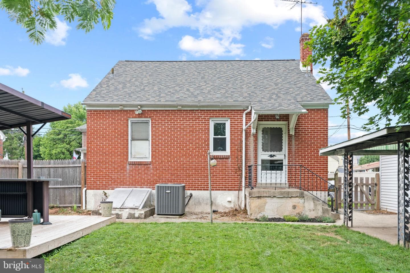 43 Elm Street photo 18