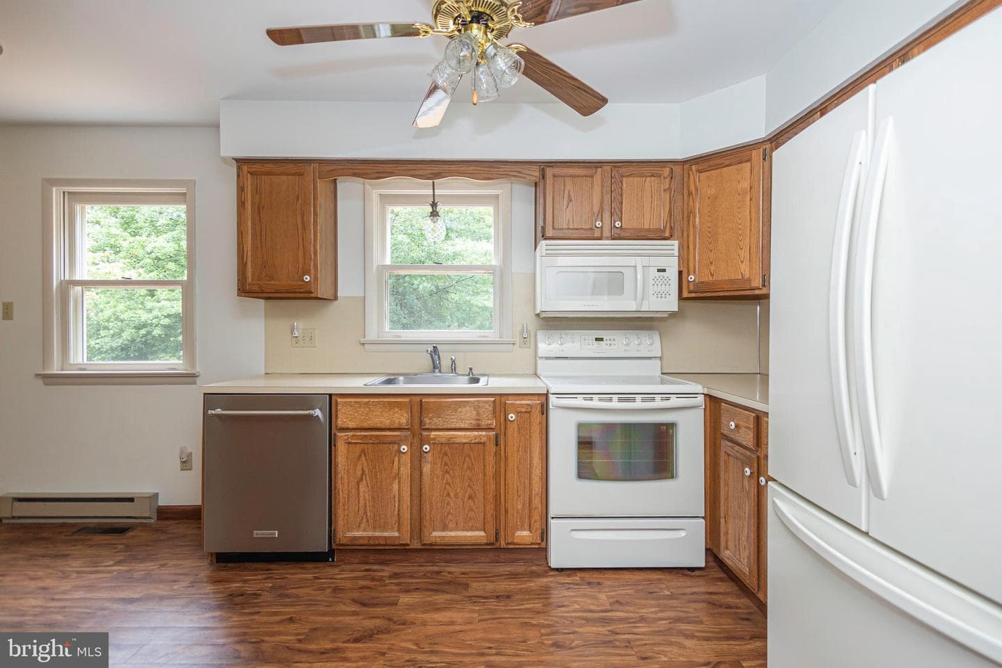 327 Thistle Lane photo 16