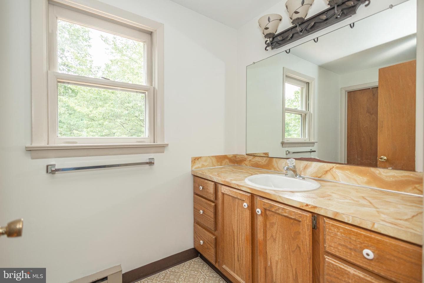 327 Thistle Lane photo 37