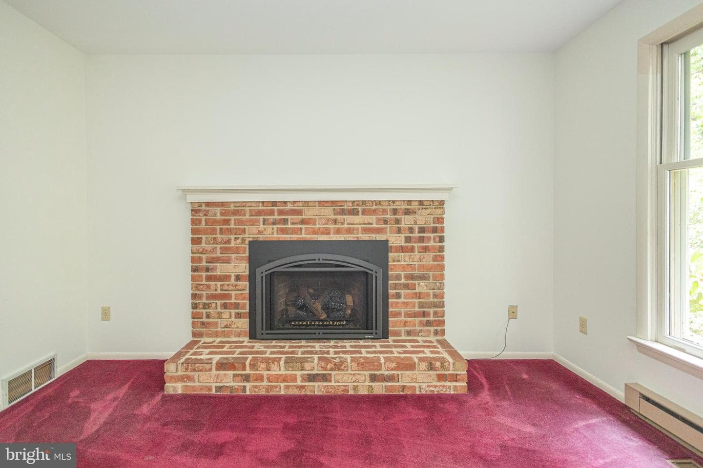 327 Thistle Lane photo 9