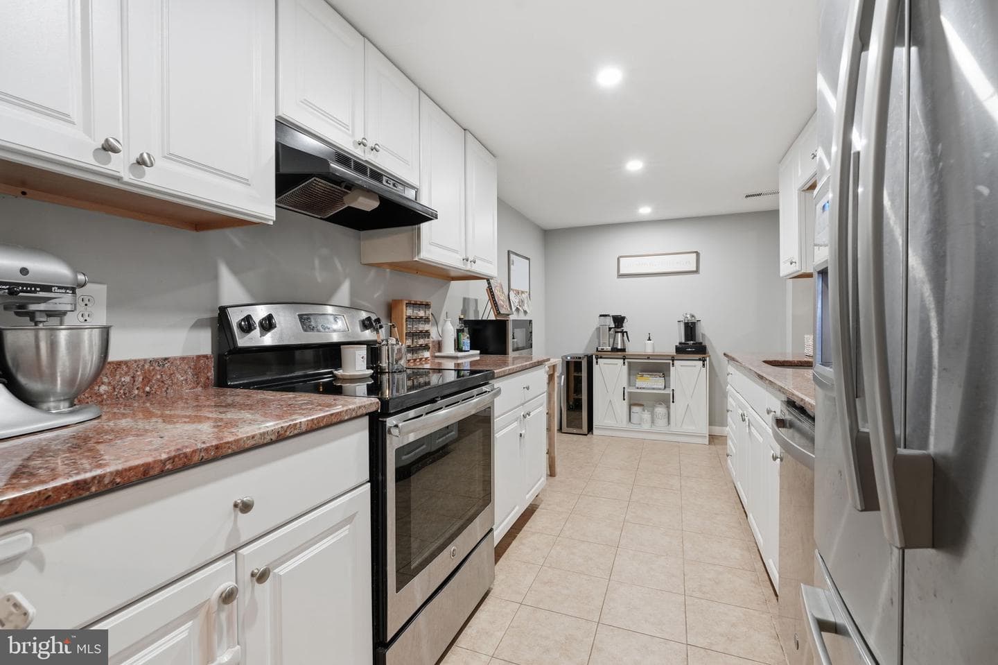 83 Andover Drive photo 8