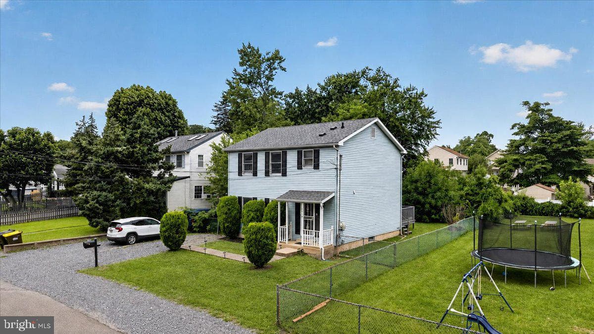 2836 Marion Avenue photo 4